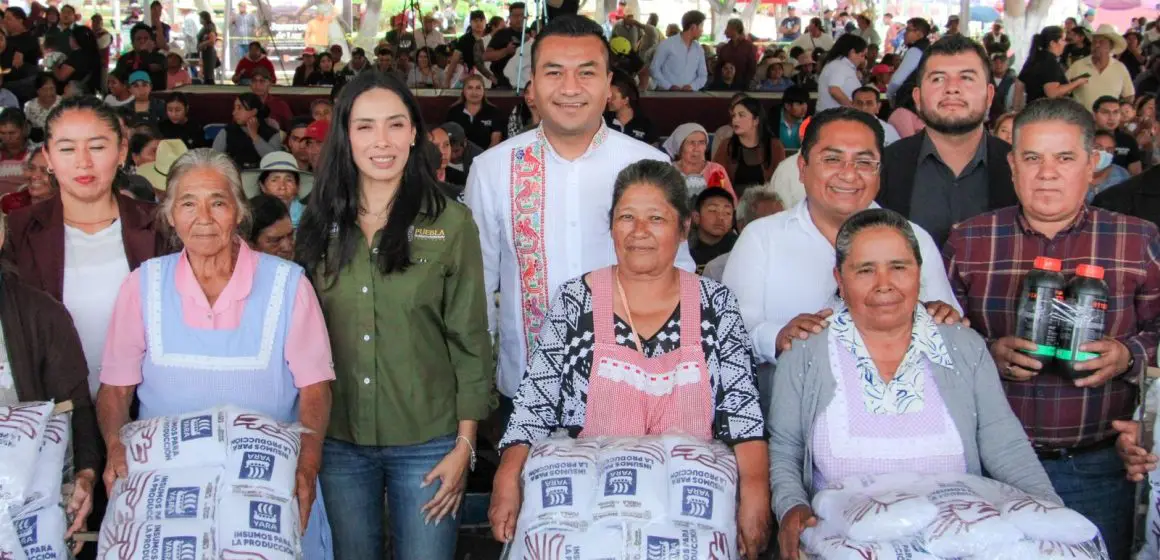 Entrega de apoyos para la transformación del campo en Huejotzingo y la región Izta-Popo
