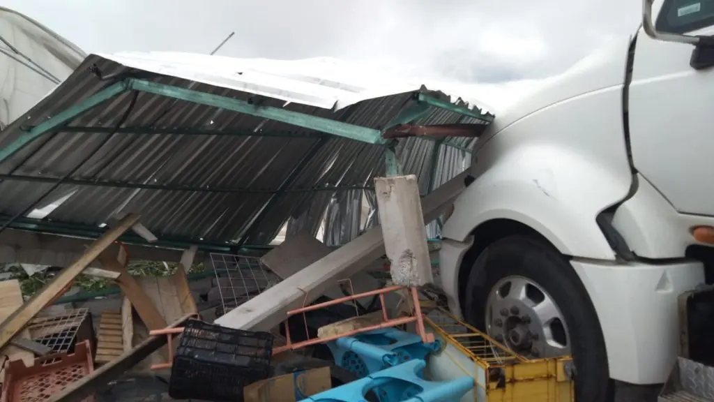 Gobierno de Puebla atiende de forma inmediata a afectados por tornado en Chignahuapan 1 WhatsApp Image 2025 06 15 at 7.08.26 PM