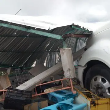 Gobierno de Puebla atiende de forma inmediata a afectados por tornado en Chignahuapan