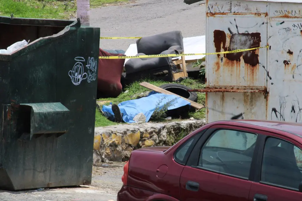Localizan cuerpo junto a un contenedor de basura en el Infonavit San Miguel Mayorazgo 2 cadaver infonavit san miguel mayorazgo 671685