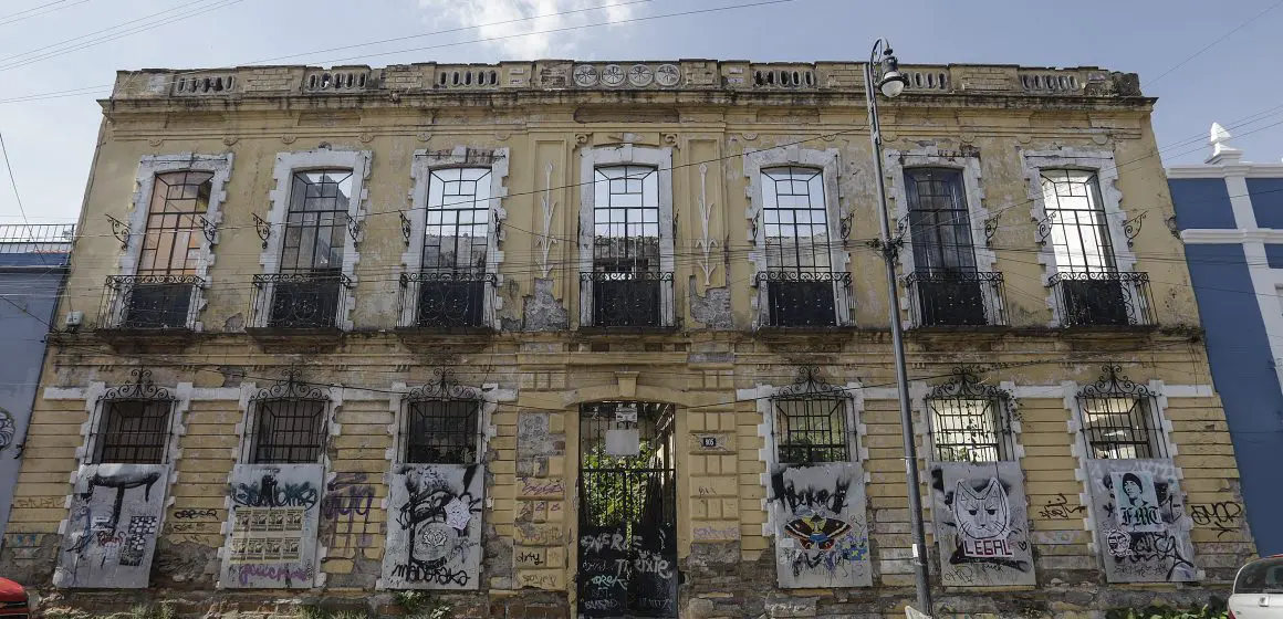 Más de mil casas en el Centro Histórico de Puebla estarían abandonadas; Ayuntamiento prepara plan de rescate