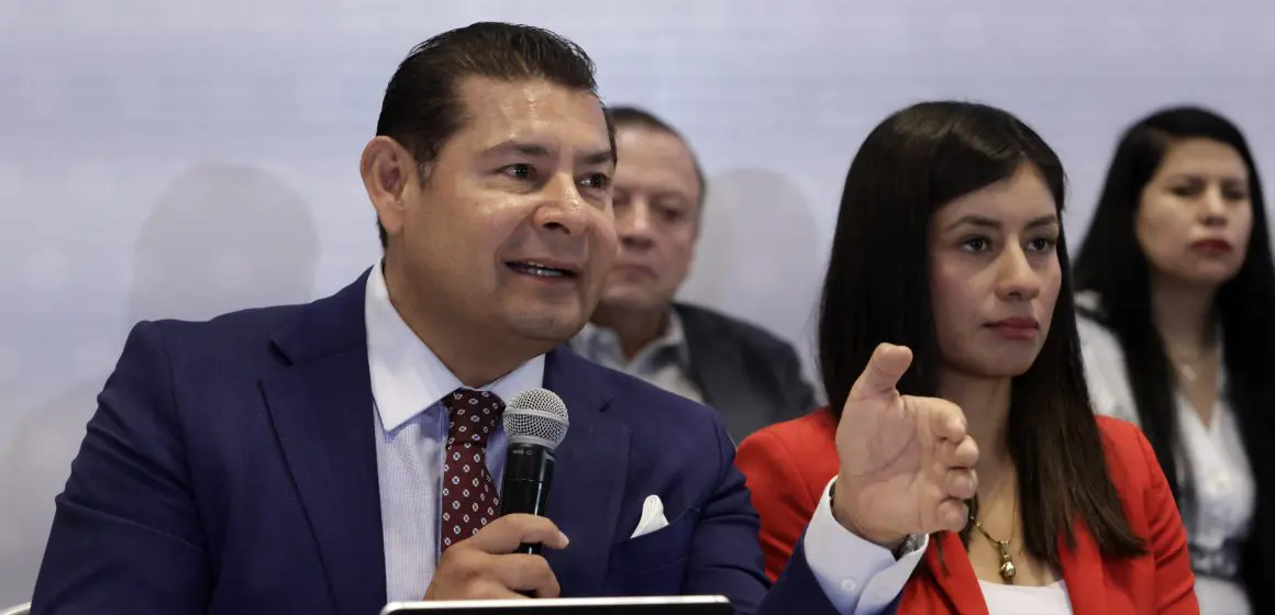 Gobierno de Puebla impulsa Programa Estatal de Vivienda con apoyo empresarial y del Club Rotario Industrial