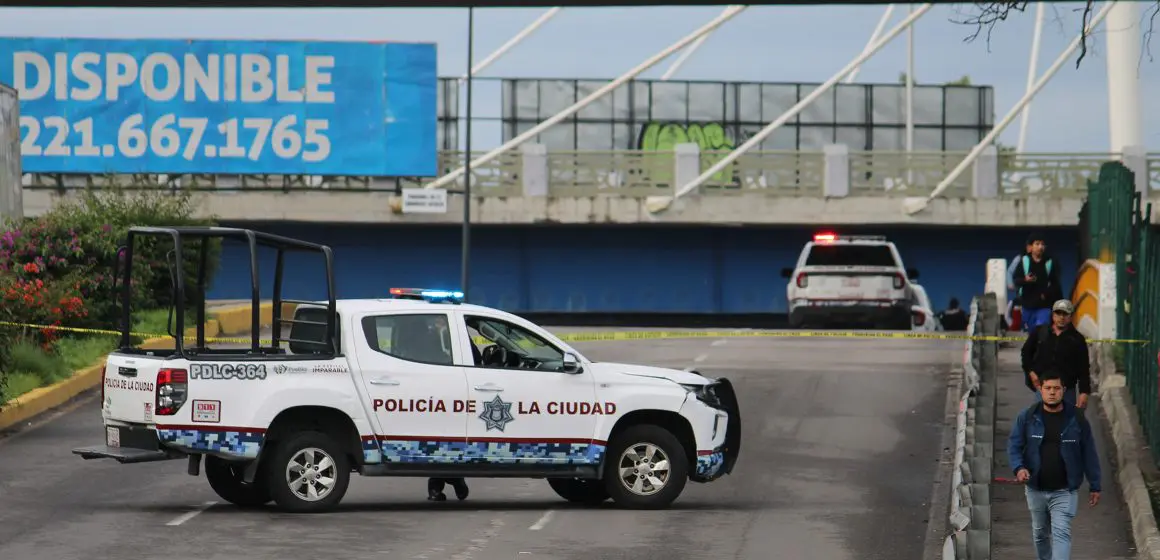 Trágico accidente en Puebla: Hombre muere tras volcadura en el puente de La María
