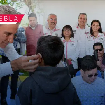 “Oír para Vivir”: Pepe Chedraui y MariElise Budib transforman vidas con entrega de auxiliares auditivos