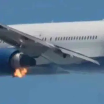 Aterrizaje de emergencia en LAX: Motor de avión de Delta se incendia tras el despegue rumbo a Atlanta