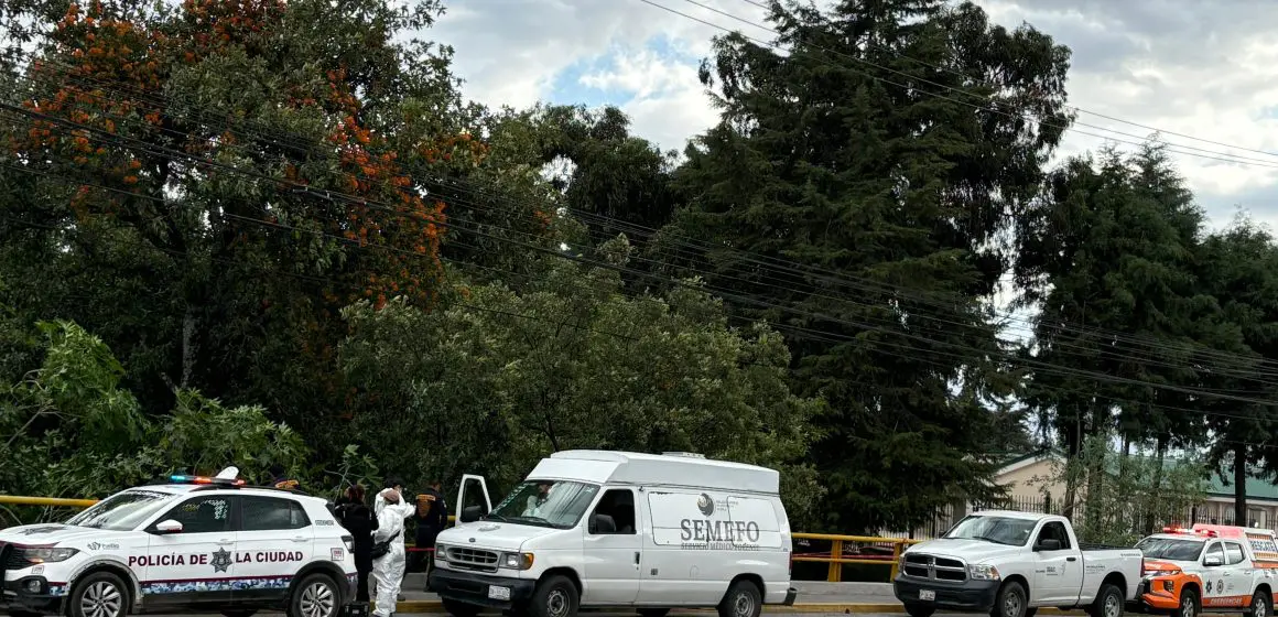 Tragedia en Puebla: Hombre se suicida en puente cercano a la Preparatoria Alfonso Calderón