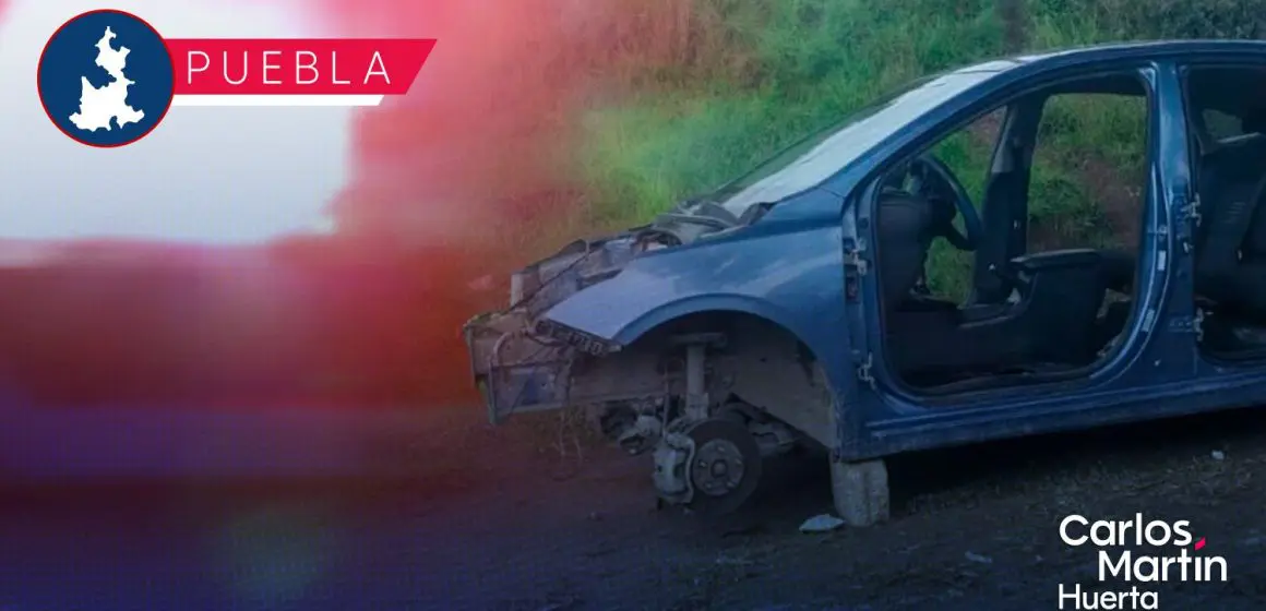 Abandonan y desvalijan vehículo en barranca de La Resurrección