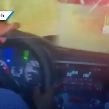 Captan a policías de Teopantlán ebrios y escuchando narcocorridos en patrulla nueva