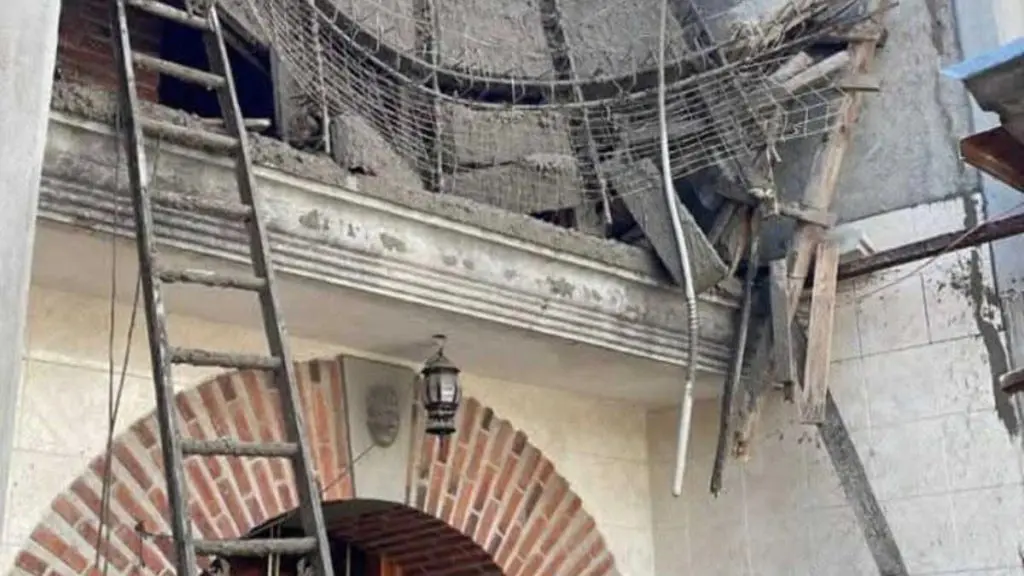 Colapsa techo de vivienda en Tres Cruces; hay tres albañiles heridos 2 Colapsa techo de vivienda en Tres Cruces hay tres albaniles heridos 3