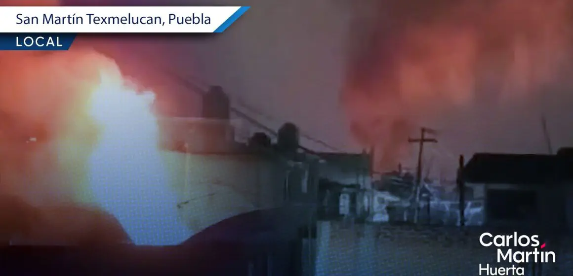 Controlan incendio en vivienda de Moyotzingo; investigan posible polvorín