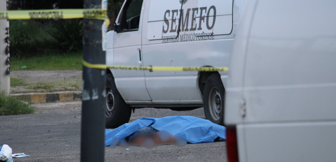 Asesinan a balazos a motociclista en Bosques de San Sebastián, Puebla