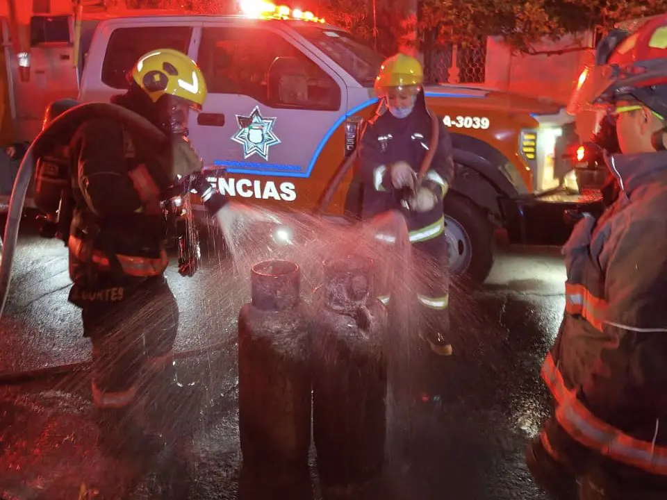 Evacúan a 17 personas en colonia El Carmen por fuga de gas 1 Evacúan a 17 personas en colonia El Carmen por fuga de gas
