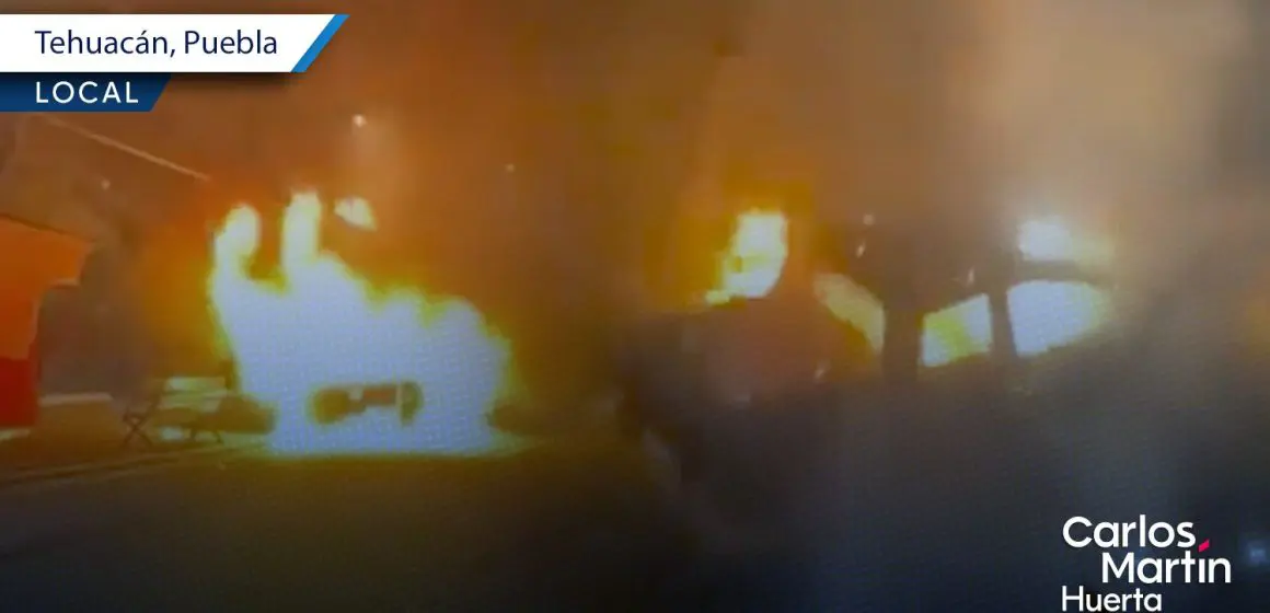 Incendian camioneta familiar en el centro de Santa María Coapan