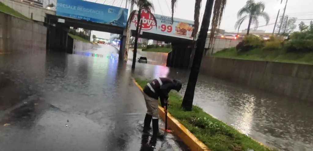 Fuertes lluvias azotan Puebla y zona metropolitana 1 Inundacion Via Atlixcayotl