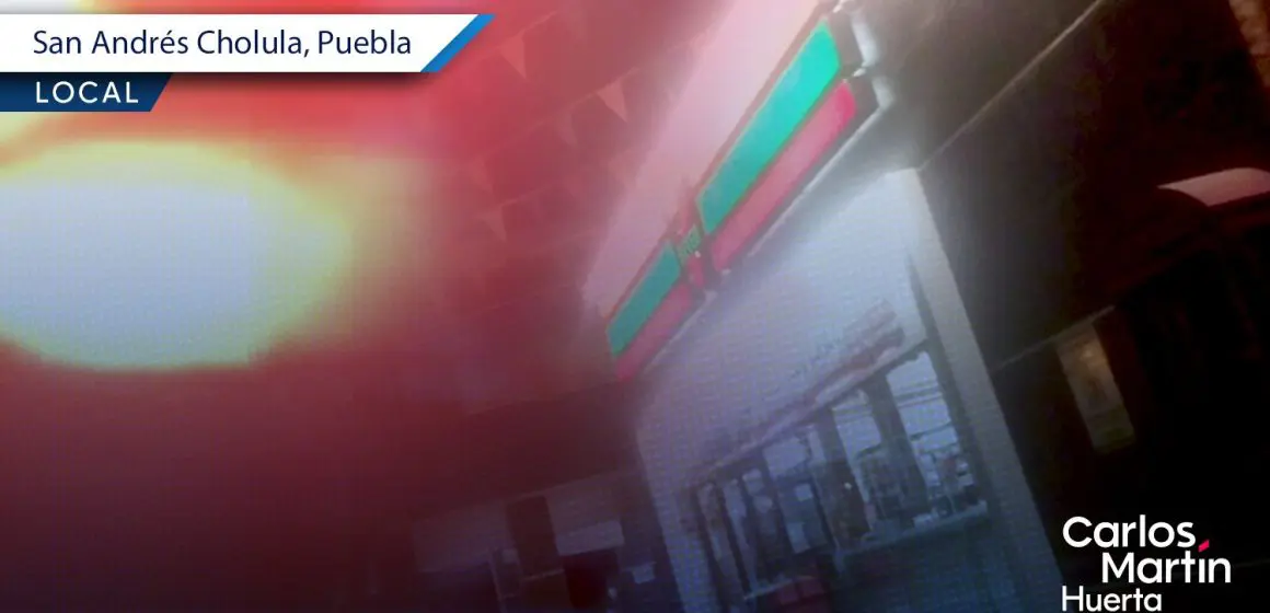 Llega joven desnudo y golpeado a Seven Eleven de San Andrés Cholula tras ser asaltado