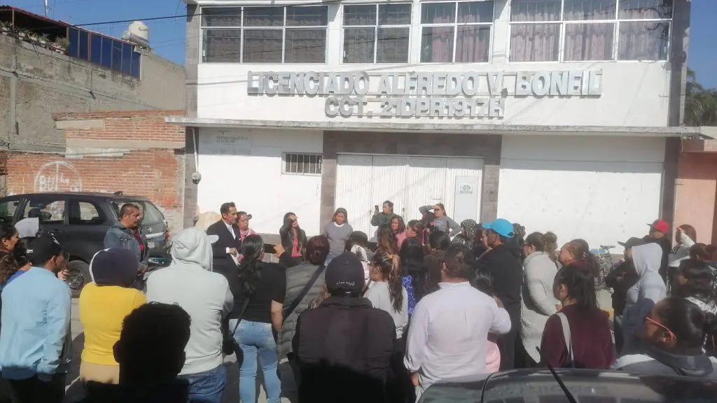 Padres acusan desvío de fondos escolares en primaria de Texmelucan 1 Padres acusan desvío de fondos escolares en primaria de Texmelucan