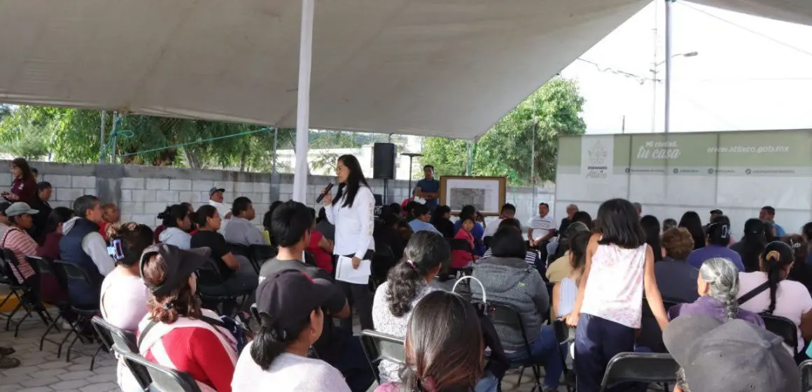 Ariadna Ayala dignifica camino escolar y vecinal en Lomas de Axocopan con pavimentación de la calle Ignacio Zaragoza