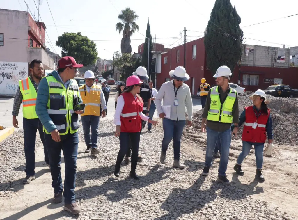 Gobierno de la Ciudad supervisa el mantenimiento vial en la calle 8 Sur – 53 Norte 1 WhatsApp Image 2025 07 07 at 5.31.01 PM