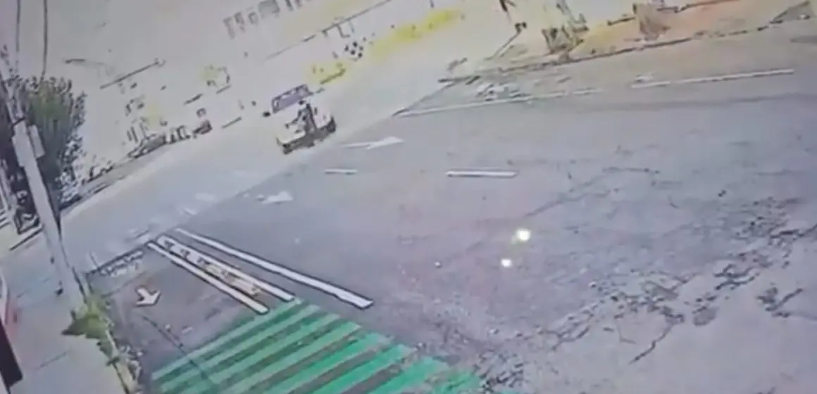 Automovilista atropella a persona y huye en la colonia Volcanes