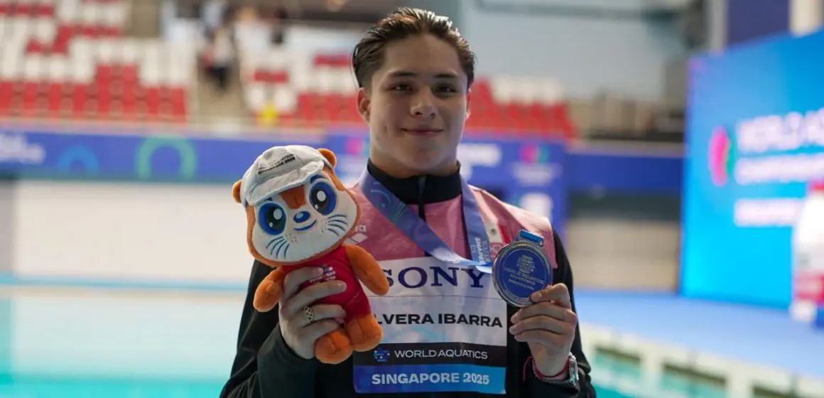 Osmar Olvera se queda con la plata en el trampolín de 1 metro en los Mundiales de Singapur 2025