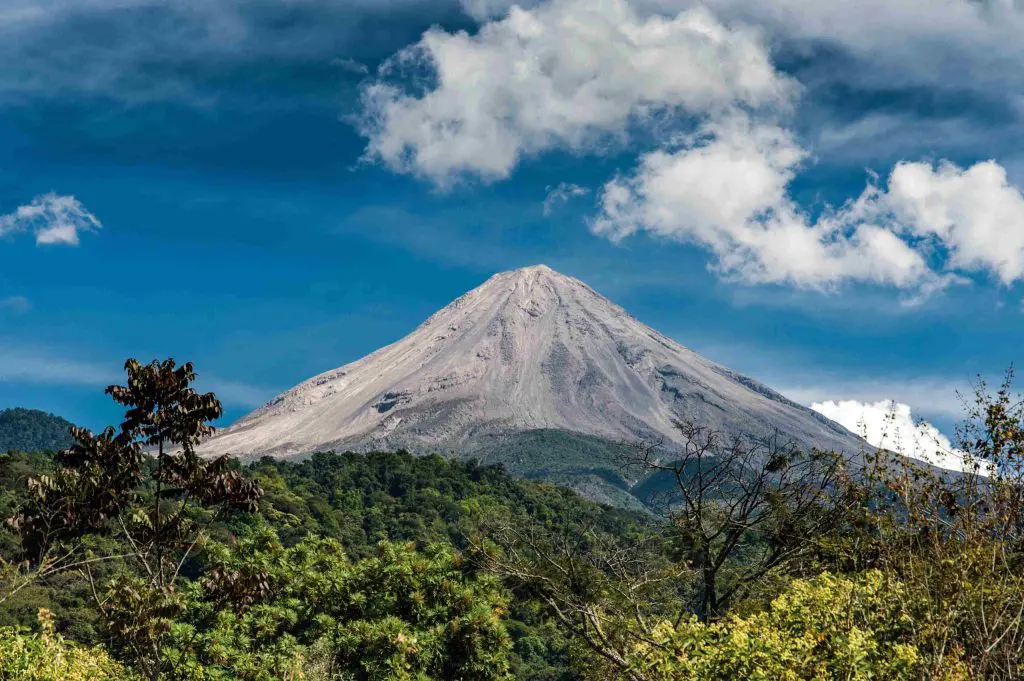 Espectáculo natural: Captan 'sprites' rojos sobre el Volcán de Fuego en Colima 2 spectaculo natural Captan sprites rojos sobre el Volcan de Fuego en Colima 3
