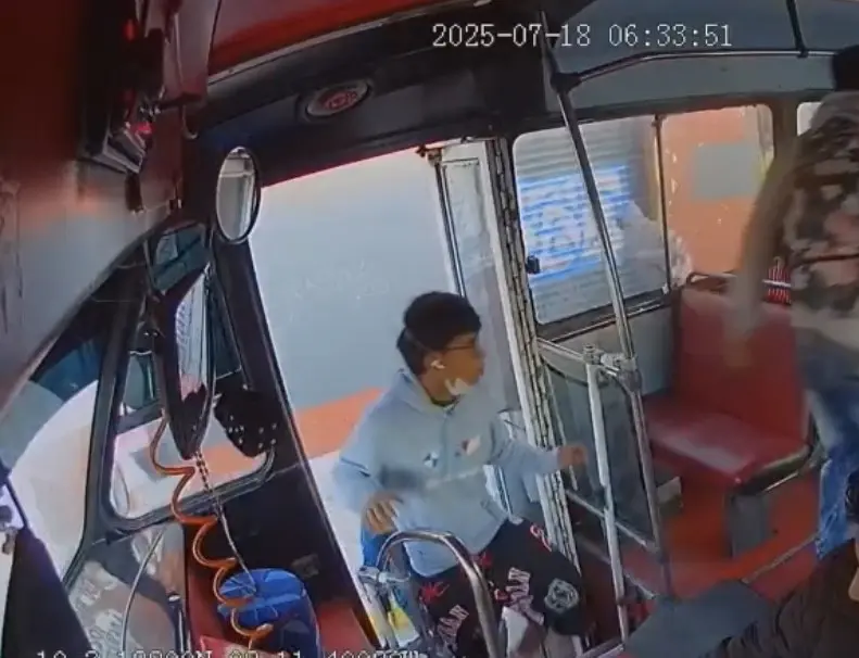 Asalto armado en transporte público de Puebla es captado en video 1 thumbnail IMG 1947
