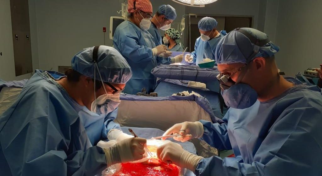 Médicos ISSSTEP realizan con éxito cuarto trasplante de riñón