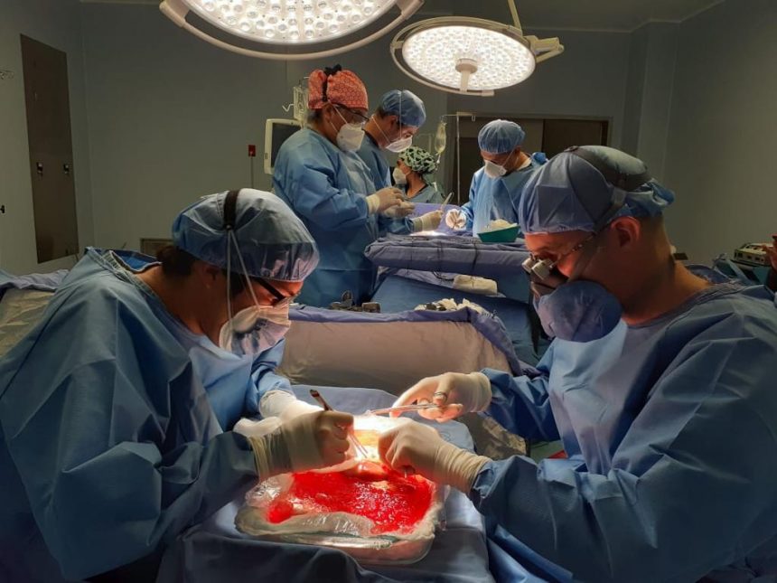 Médicos ISSSTEP realizan con éxito cuarto trasplante de riñón