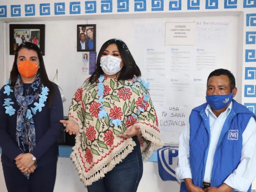 1f1ef82f-b961-4b86-85ac-bc0ce96f54e0 Dirigente panista evade opinión sobre aspiraciones de Fernando Manzanilla