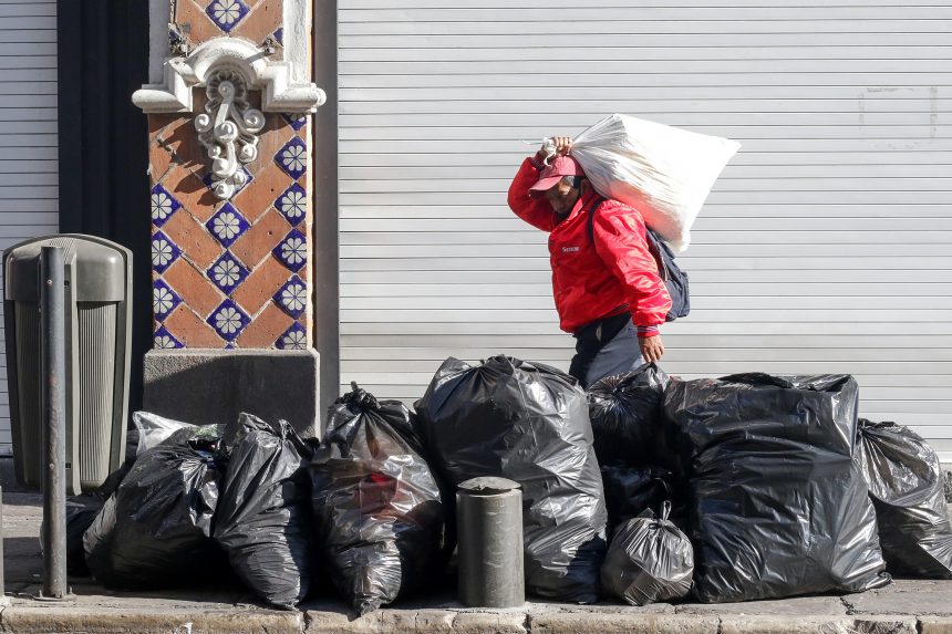 5-de-mayo-basura-447007 (VIDEO) Gran cantidad de basura en las calles de la ciudad
