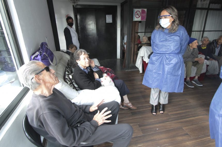 Apoyo IV (FOTOS) Entrega SEDIF apoyos alimentarios en asilos con convenio