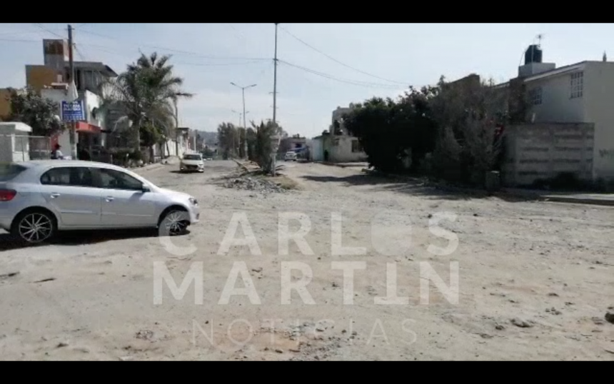 (VIDEO) Con baches y en mal estado se encuentra la Avenida de Nuestra Señora de Guadalupe