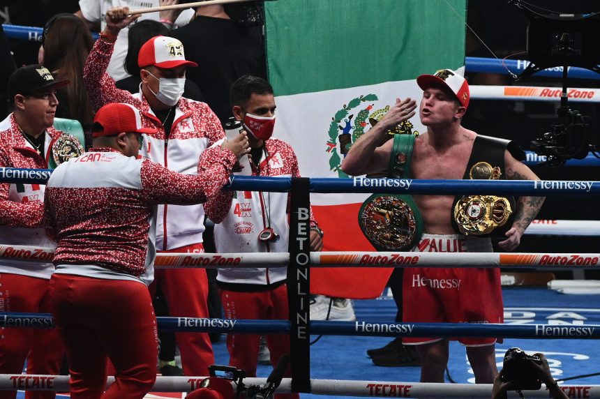 CANELO2 Saúl “Canelo” Álvarez nominado a mejor boxeador del año