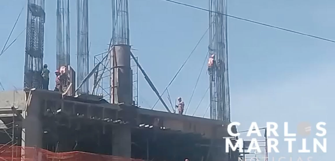 (VIDEO) Siguen miniobras de construcción en edificio frente a Plaza Las Torres