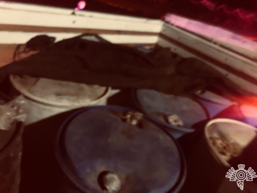 En Aquixtla, Policía Estatal detiene a dos hombres con gasolina presuntamente ilegal