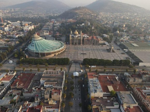 Reconoce AMLO responsabilidad de los fieles para evitar contagios de Covid-19