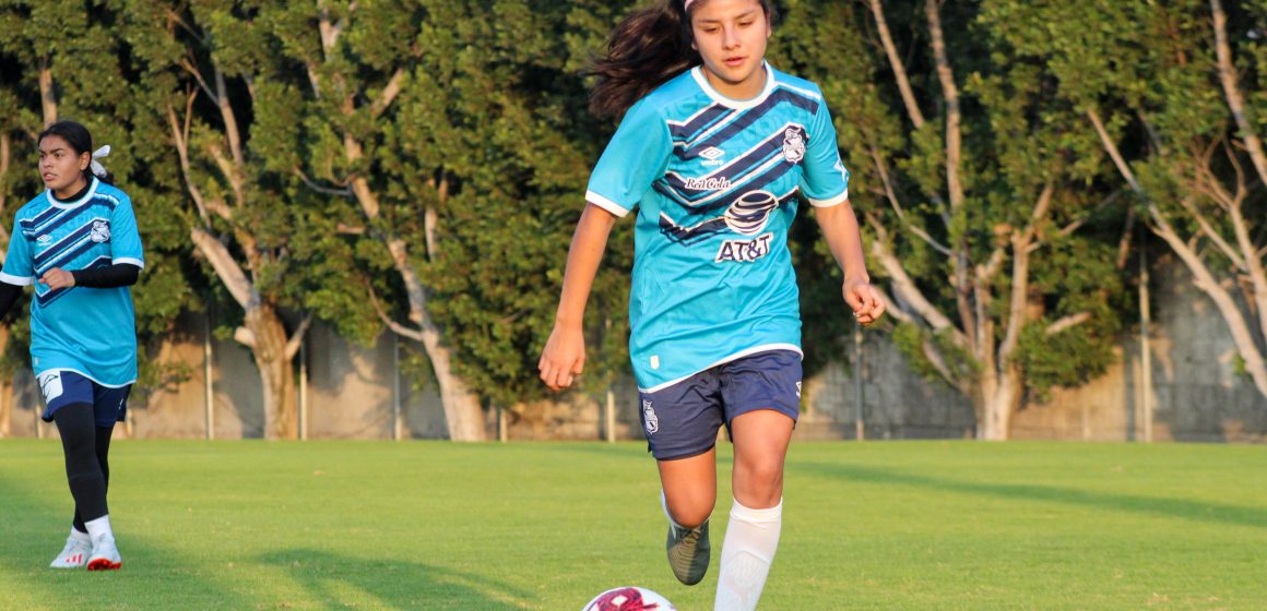 Alejandra Guerrero, primer refuerzo del Puebla Femenil