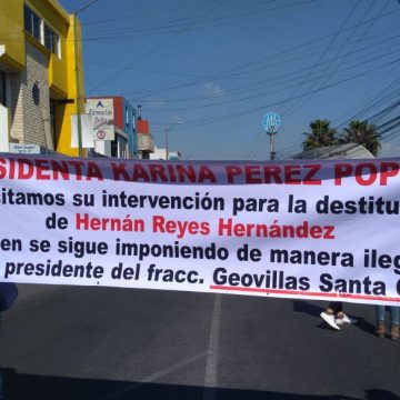 (FOTOS Y VIDEOS) Vecinos de la Reserva Atlixcáyotl piden destitución del presidente de GeoVillas de Santa Clara