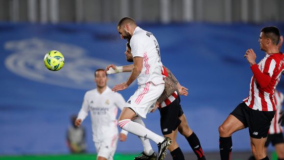 El Real Madrid superó al Athletic de Bilbao con doblete de Benzema