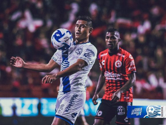 Osvaldo Martínez se despide del Puebla.
