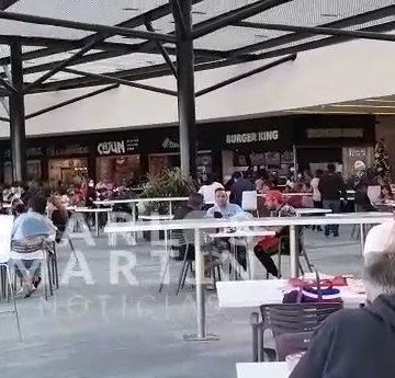 (VIDEO) De manera regular opera el área de comida en el centro comercial Parque Puebla