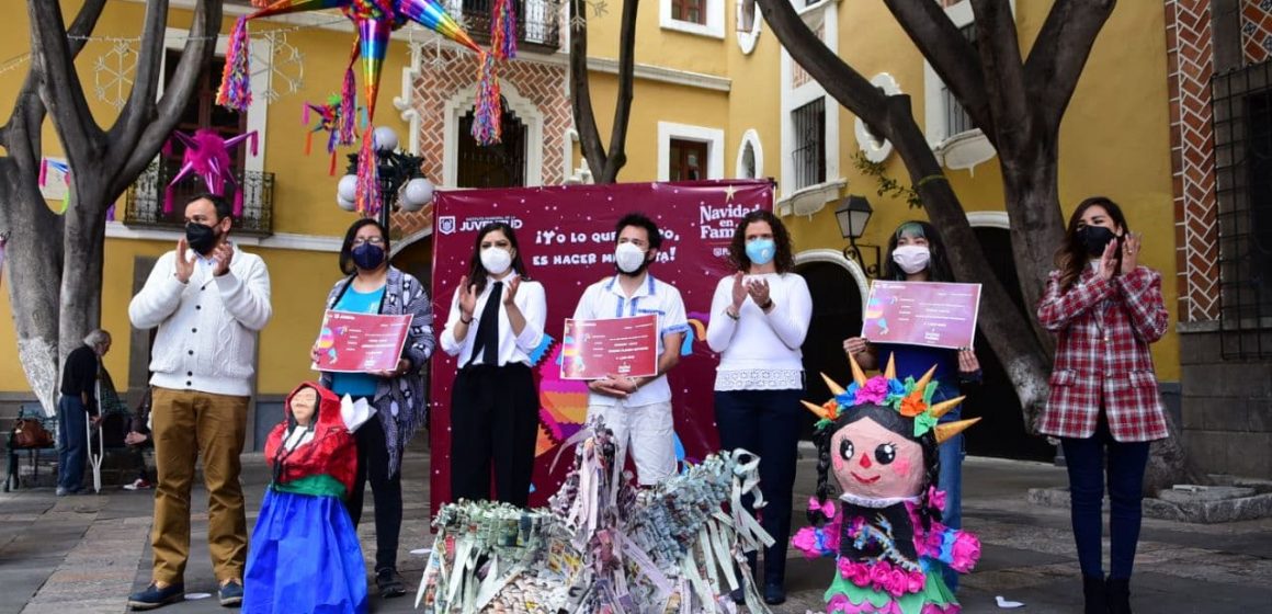 Ayuntamiento de Puebla premia talento poblano en elaboración de piñatas tradicionales