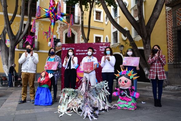 Ayuntamiento de Puebla premia talento poblano en elaboración de piñatas tradicionales