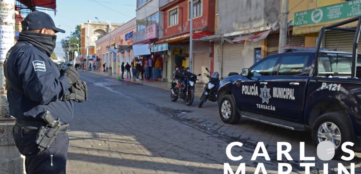 (FOTOS) Policía Municipal permanece el exterior del mercado 16 de Marzo