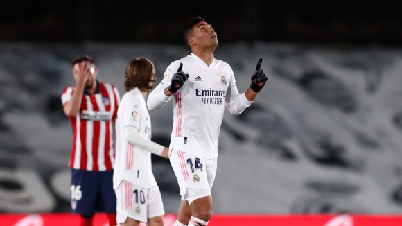 El Real Madrid venció al Atlético y se mete a la lucha por la Liga