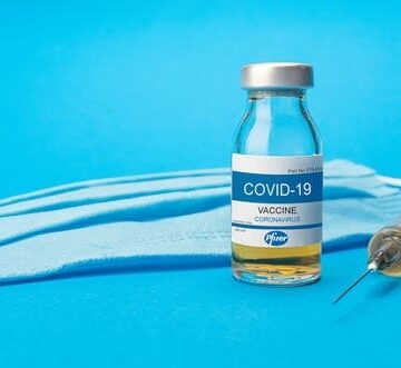Reino Unido comienza esta semana a vacunar a su población contra el COVID-19