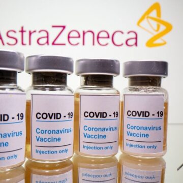 Piden la aprobación de uso de emergencia para la vacuna de AstraZeneca en India