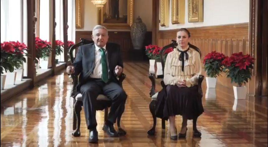Desean Feliz Navidad AMLO y su esposa a los mexicanos