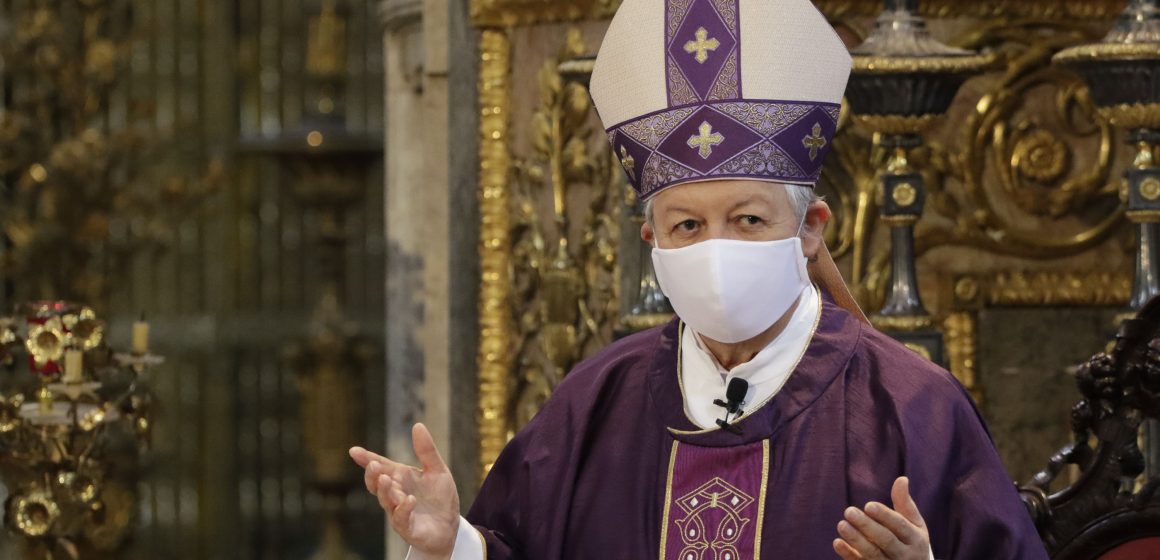 (VIDEO Y FOTOS) Oficia misa dominical en la catedral de Puebla