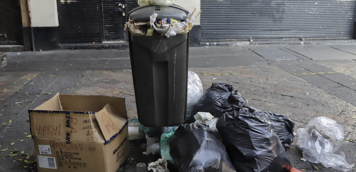 Habrá sanciones para quienes tiren su basura en la calle